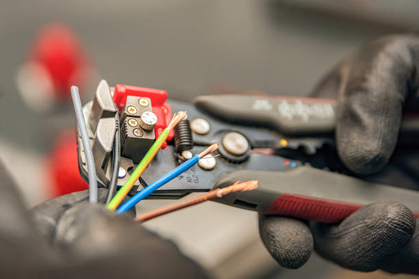 Best Electrical Contractors for Businesses  in Mentor, OH